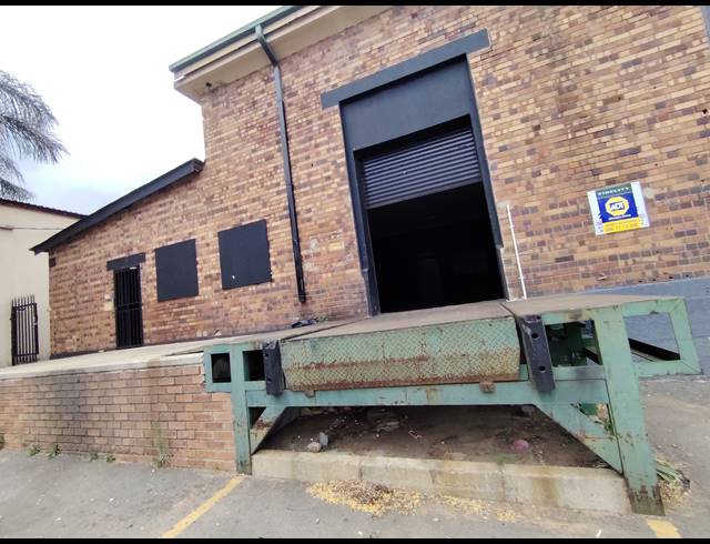 421M² WAREHOUSE TO LET IN CITY DEEP